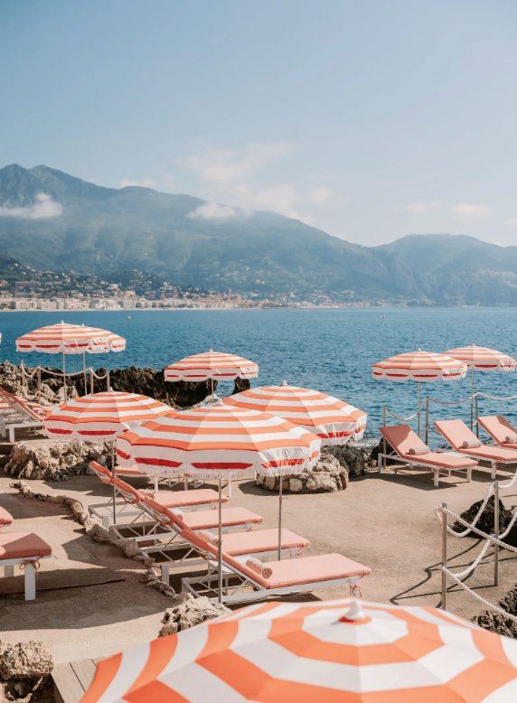 La Mome Beach Club